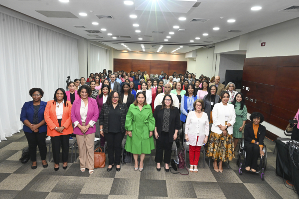 Ministerio de la Mujer presenta el Seminario Avances y Buenas Prácticas en Transversalización del Enfoque de Género en el Sector Público