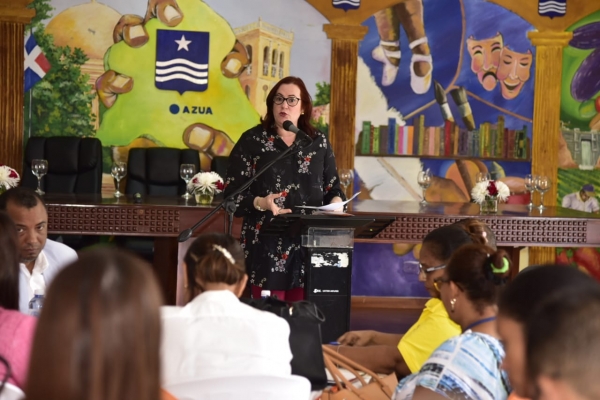MMujer realiza la primera mesa municipal de prevención de embarazo en la adolescencia en Azua