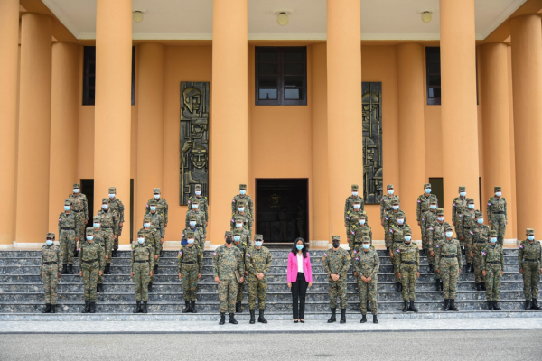 Ministerio de la Mujer motiva mujeres cadetes del ERD