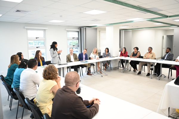 Cuerpo de Paz y Ministerio de  la Mujer realizan Mesa Redonda sobre Voluntariado