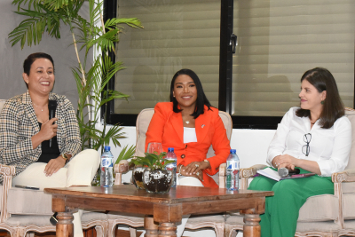 Ministerio de la Mujer y Oracle inauguran laboratorio de innovación para el emprendimiento femenino