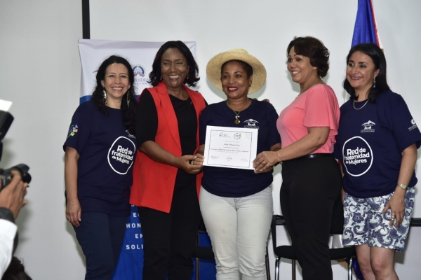Certifican a mentoras de los Grupos de Apoyos de Mujeres víctimas de violencia de género