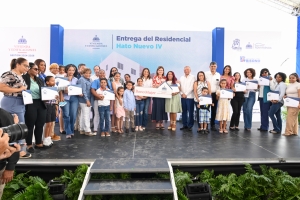 Ministerio de la Mujer transforma la vida de 36 mujeres a través del Bono Mujer en Santo Domingo Oeste