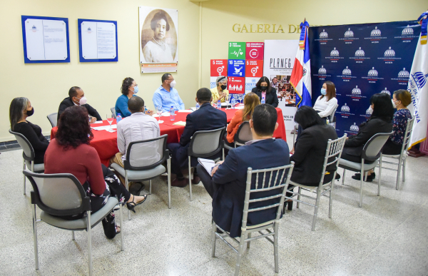 Ministerio de la Mujer socializa nuevos parámetros en normas de control interno