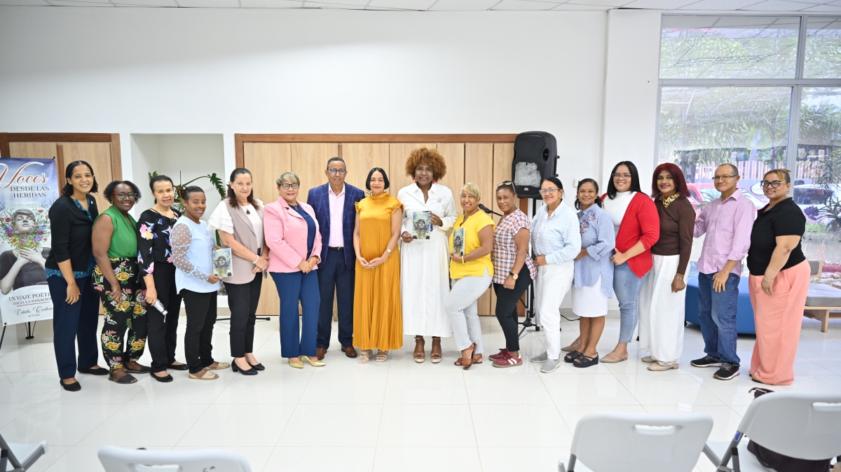 Odalis Cedeño presenta el poemario "Voces desde las heridas", en la Biblioteca Abigaíl Mejía