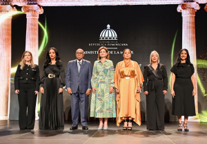 Ministerio de la Mujer conmemora 82 años del voto femenino dominicano