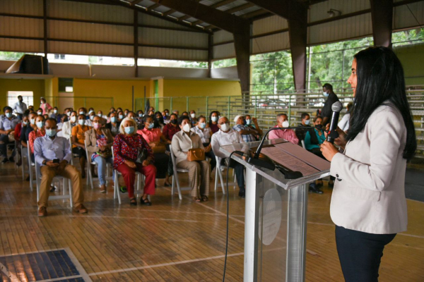 Ministerio de la Mujer presenta campaña “Vivir sin Violencia ES POSIBLE” en la región Sur