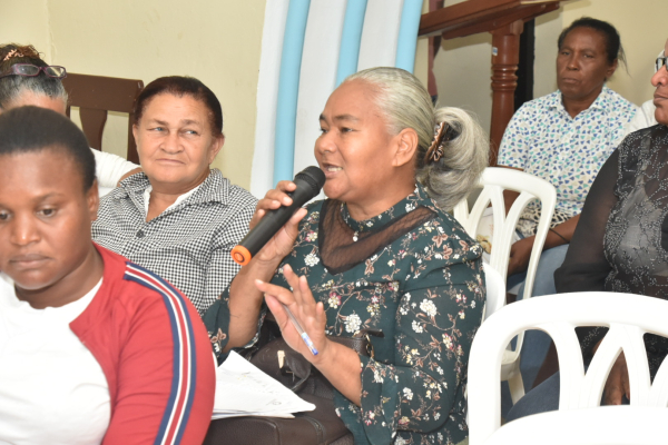 El Ministerio de la Mujer se reúne con 100 lideresas de CONAMUCA de Monte Plata y Elías Piña