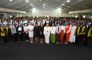 Ministerio de la Mujer gradúa 711 profesionales en distintas acciones formativas y técnicas