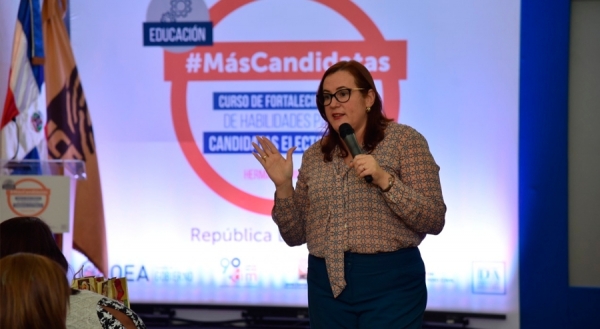 MINISTRA DE LA MUJER SALUDA INICIATIVA DE LA JCE Y LA OEA DE CAPACITAR Y EMPODERAR A MUJERES POLÍTICAS