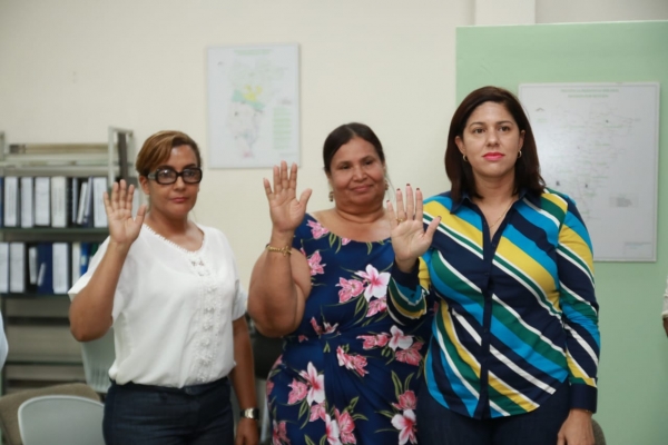 Consejo de la Mujer  Hermanas Mirabal juramenta a alcaldesa Salcedo Mercedes Ortiz
