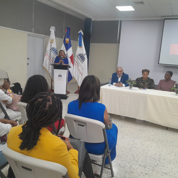 Ministerio de la Mujer y Agricultura  presentan panel Mujeres Rural