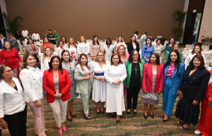 Ministerio de la Mujer reúne congresistas electas 2024-2028 para presentar la “Guía Legislar para la Igualdad”