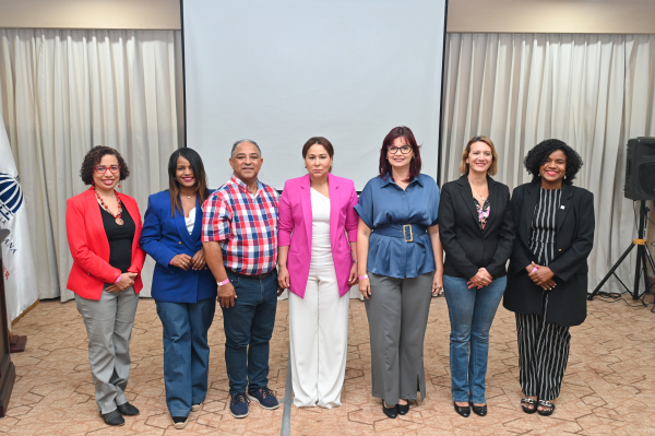 Ministerio de la Mujer realizó el taller “Estrategias para un periodismo que contribuya con la prevención y erradicación de las violencias hacia las mujeres y las niñas”, para periodistas del Este